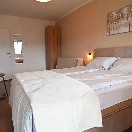 Apartment Sara Old Town